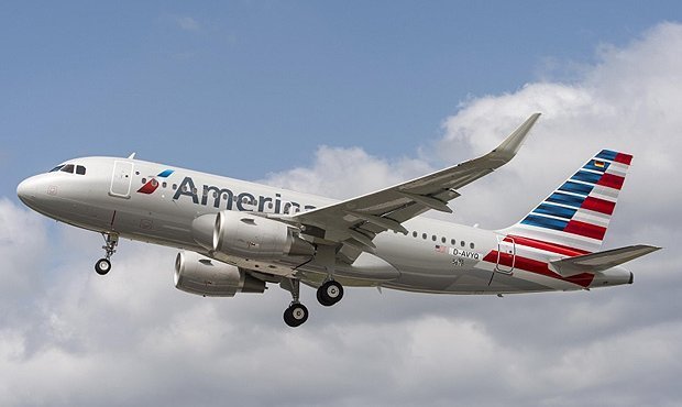 Пилот American Airlines скончался прямо за штурвалом самолета