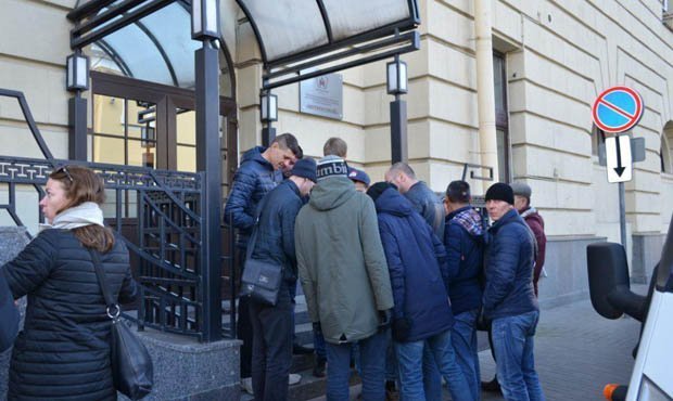 В Петербурге сотрудники «Метростроя» прекратили работу на объектах из-за долгов по зарплате
