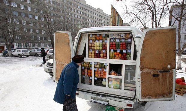 Минпромторг предложил вернуть в крупные города палатки и ларьки