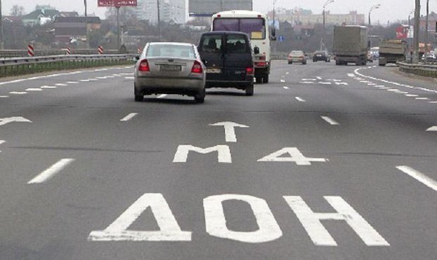 В Подмосковье в результате столкновения микроавтобуса и грузовиков погибли 6 человек