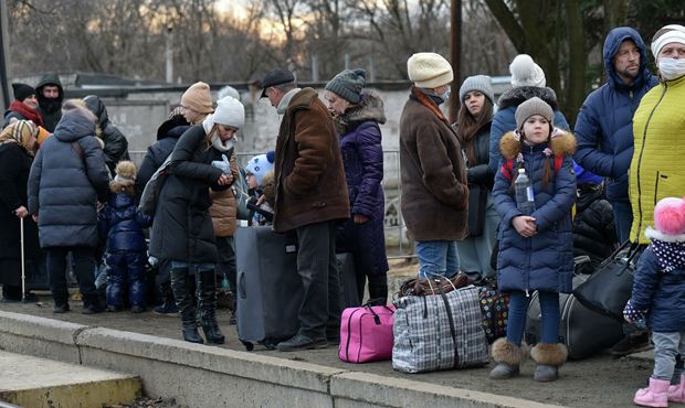 В Россию из ДНР и ЛНР прибыло уже более 60 тысяч человек. Несколько регионов ввели режим ЧС