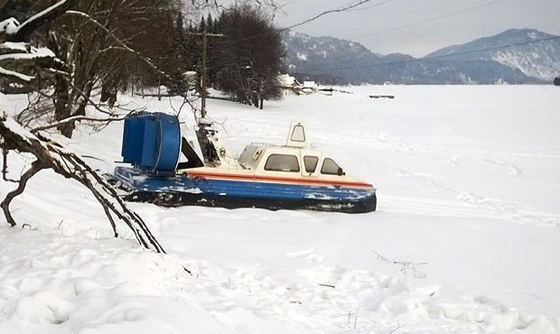 Разбившийся на Алтае вертолет не уведомлял о своем полете специальные службы