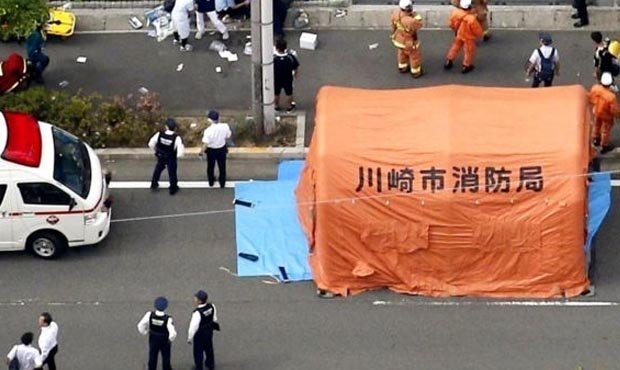 В Японии вооруженный ножами мужчина напал на школьников. Двое погибли
