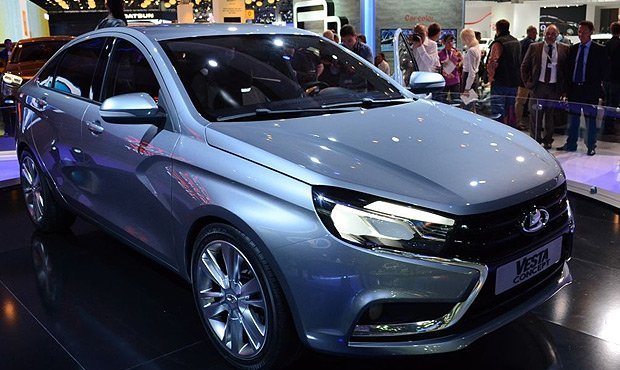 Продажи автомобилей Lada Vesta с начала года выросли в три раза