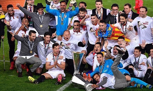 Испанская «Севилья» в третий раз подряд выиграла Лигу Европы