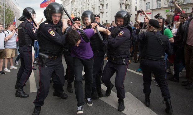 В Москве на антикоррупционных «гуляниях» задержали 130 несовершеннолетних