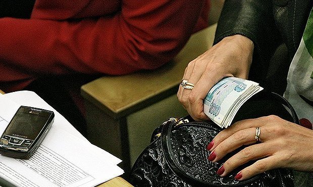 «Справедливая Россия» предложила сократить зарплату депутатов до 31 тысячи рублей