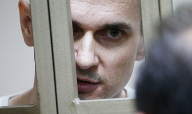 В Кремле рассмотрят прошение о помиловании Олега Сенцова, если он напишет его сам
