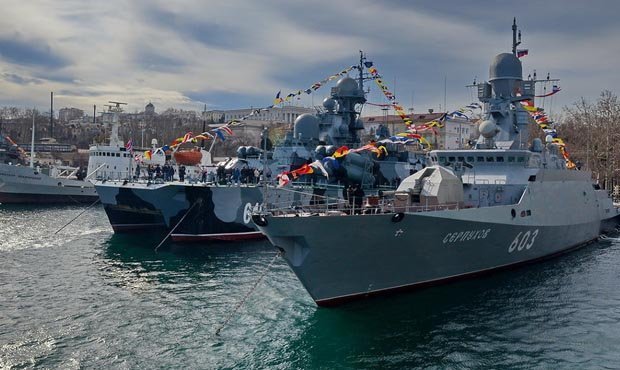 Российским морякам отказали в выплате командировочных за выполнение задач в Сирии