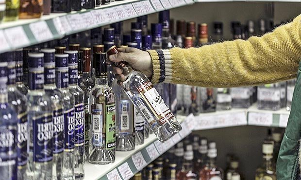 Минздрав одобрил законопроект о продаже алкоголя и сигарет только в специализированных магазинах