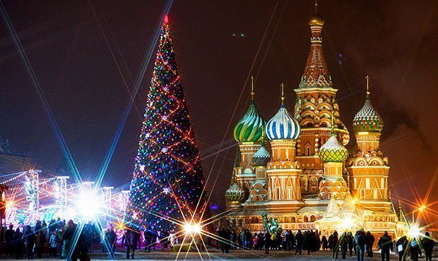 Власти ограничат вход на Красную площадь в Новый год для простых граждан