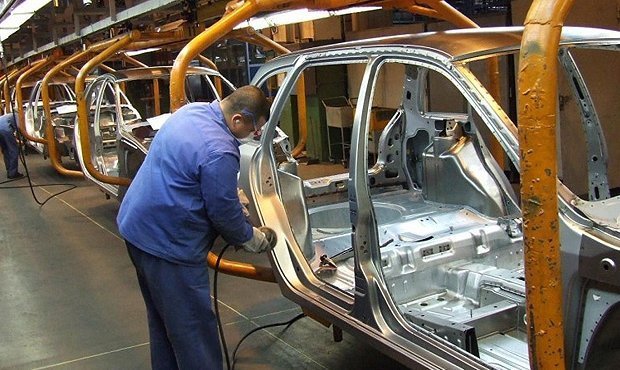 Правительство поддержит российских автопроизводителей миллиардом рублей