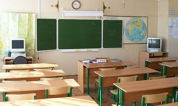 В Красноярском крае 12-летний школьник разбил голову учительницы стулом
