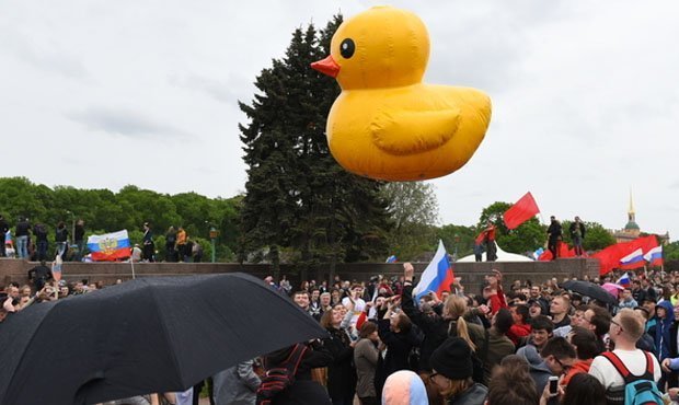 В Санкт-Петербурге на митинге против коррупции задержали 140 несовершеннолетних граждан