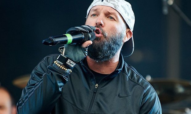 Лидер группы Limp Bizkit попросил российское гражданство и «домик в Крыму»