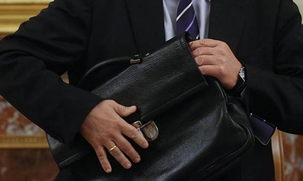 Чиновникам предоставили дополнительные гарантии при переводе на работу в другой регион