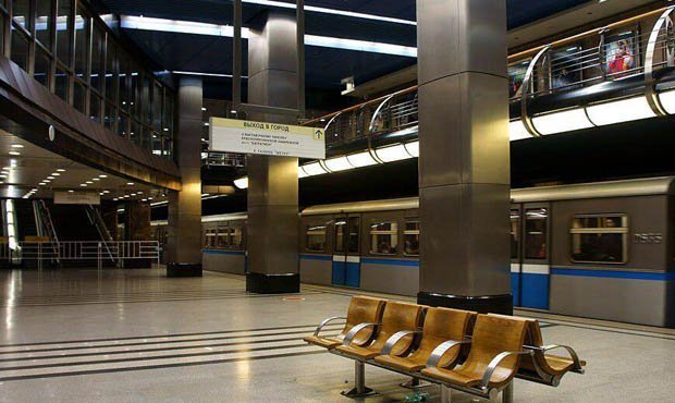 Станцию «Выставочная» московского метро временно закрыли из-за возгорания