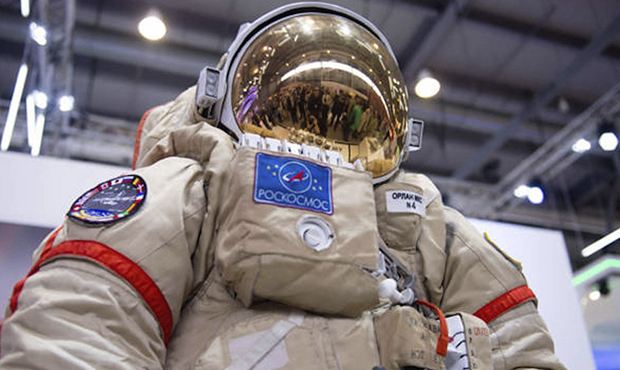 Российские космонавты на МКС не смогут выходить открытый космос из-за проблем со скафандрами