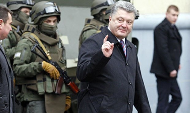 Охрана Петра Порошенко пригрозила «прострелить ноги» неугодным журналистам