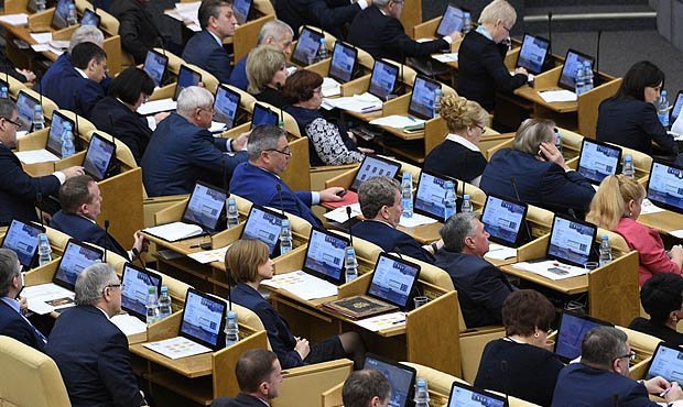 Только шесть депутатов Госдумы готовы добровольно отказаться от надбавки к пенсии