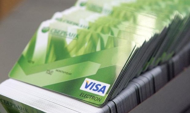 Мошенники за сутки сняли деньги с карт более ста клиентов Сбербанка