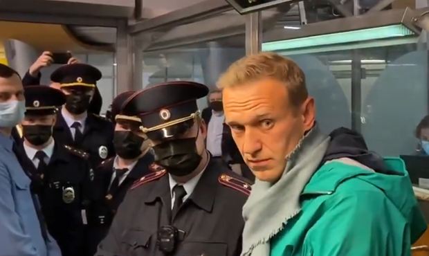 Российские ученые призвали власти отпустить Навального и прекратить разгон митингов