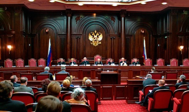 Конституционный суд принял жалобу на закон о присоединении Крыма к РФ