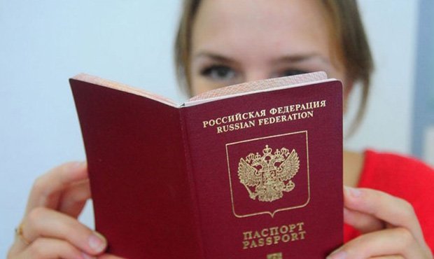 Российский загранпаспорт поднялся на 48 место в рейтинге ценности паспортов