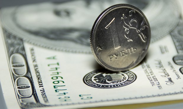 Биржевой курс рубля обвалился из-за планов США ввести новые санкции против России
