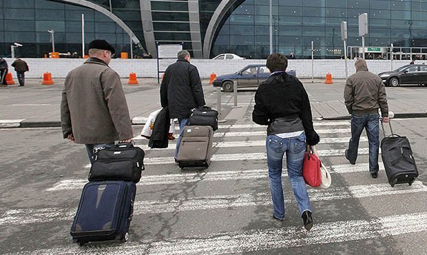 Почти каждый пятый россиянин хочет уехать из страны навсегда