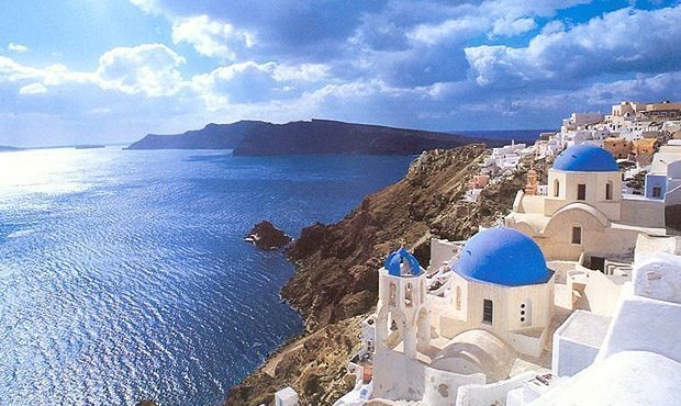 Тысячи россиян не успевают получить визы в Грецию перед майскими праздниками