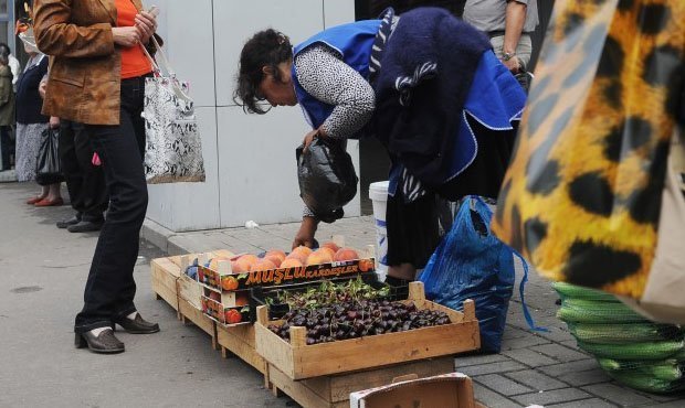 Московские власти увеличат штрафы за незаконную торговлю у метро до 50 тысяч рублей