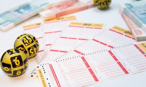 В Хакасии управляющий коммунальной компании купил лотерейные билеты, чтобы покрыть долги