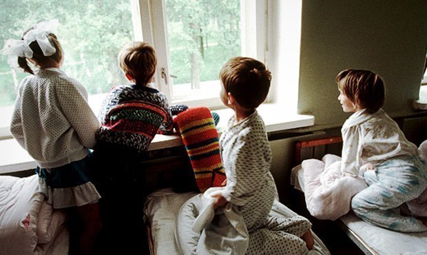 Власти Москвы отказываются платить пособия за усыновление иногородних детей