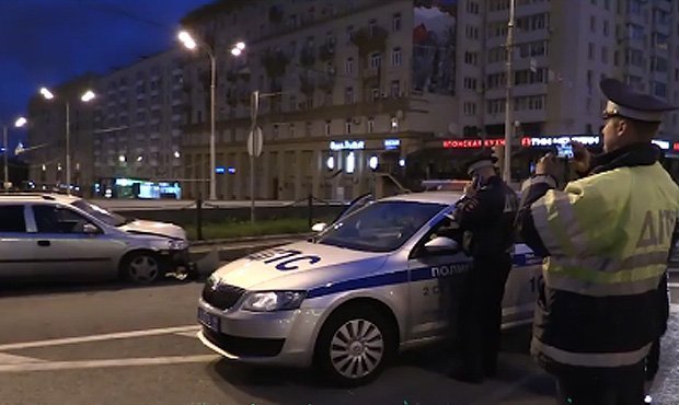 Замглавы Росрезерва попал в ДТП на своем Mercedes Gelandewagen