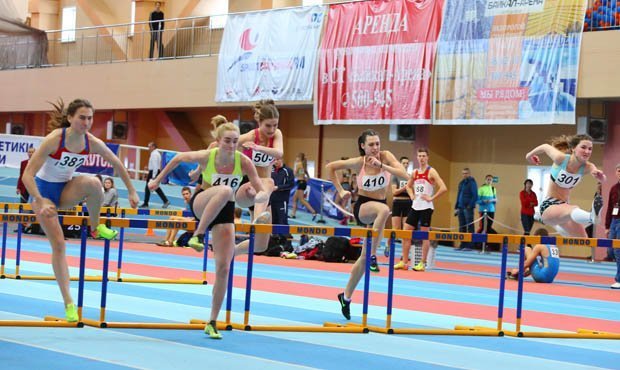 Российским легкоатлетам разрешили участвовать в соревнованиях под нейтральным флагом