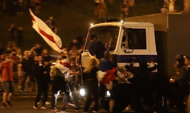 В Минске скончался мужчина, которого на акции протеста сбил автозак