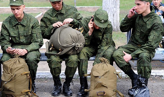 На службу в ряды российской армии призвали около тысячи жителей Крыма