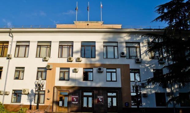 Силовики провели обыски в мэрии Сочи и задержали двух высокопоставленных чиновников