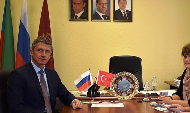 Мэр Клинцов пообещал возместить затраты на поездку детей чиновников в Турцию по линии благотворительного фонда