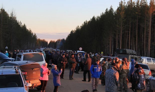 На станцию Шиес под Архангельском прибыл состав с силовиками. Противники свалки ожидают штурма