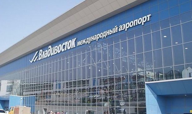 Пассажиры рейса Гонконг-Владивосток нейтрализовали дебошира и связали его скотчем