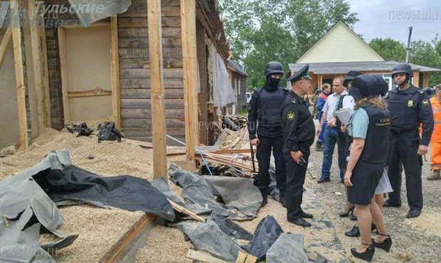 В тульском поселке Плеханово начался снос домов цыган, признанных самостроем