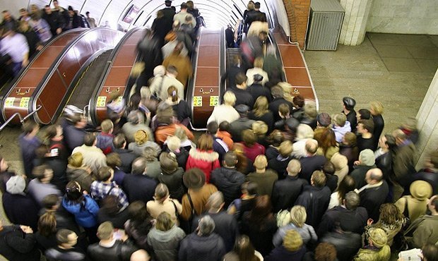 В московском метро пассажирка получила перелом ноги во время давки