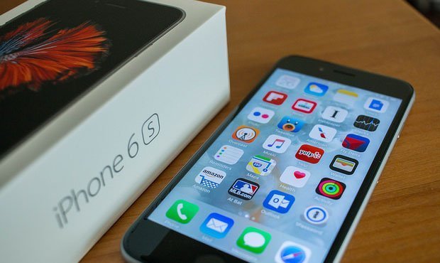 Apple пообещала бесплатно заменить батареи у самовыключающихся iPhone 6s