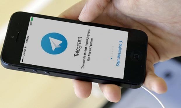 В Смоленске полицейские проверяют смартфоны граждан на наличие Telegram