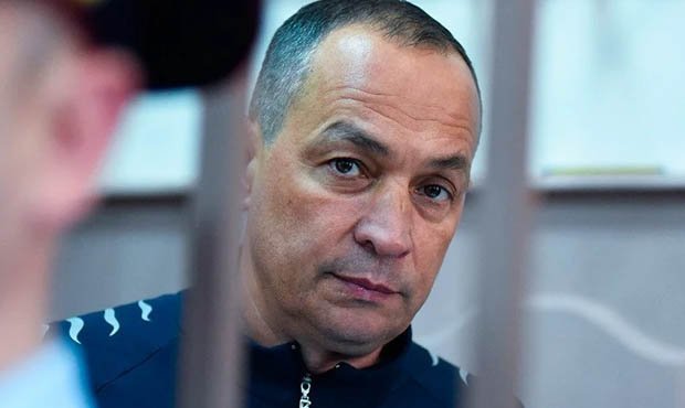 Силовики проводят обыски и изъятие имущества в доме Александра Шестуна