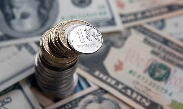 Эксперты прогнозируют падение курса рубля к концу года еще на 10%