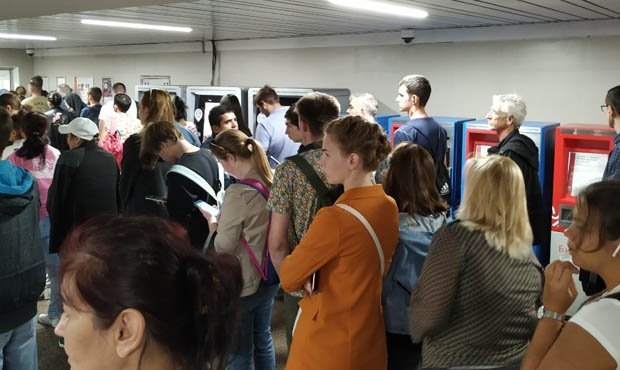 В московском метро произошел сбой в работе автоматов по продаже билетов