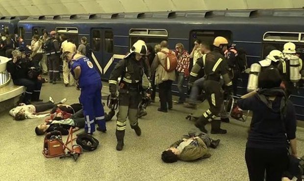 На месте взрыва в петербургском метро найдены останки террориста-смертника